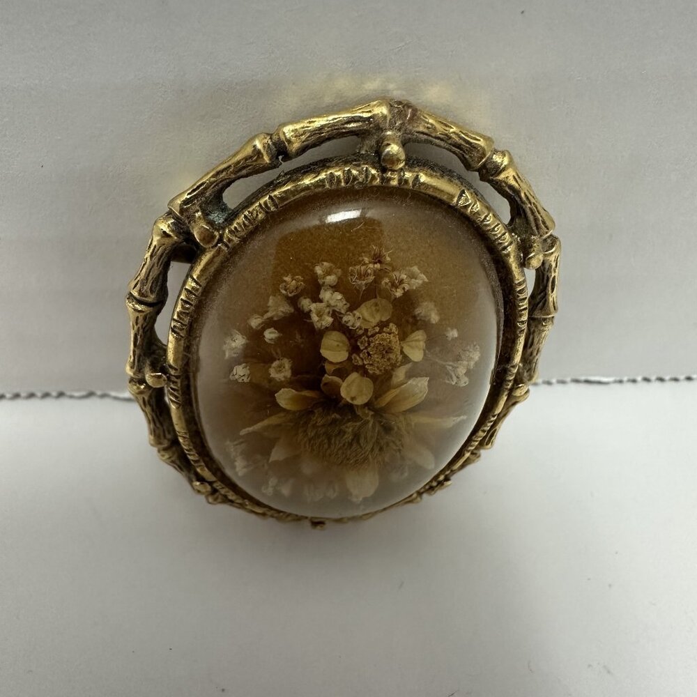 Vintage Dried Flower Cameo  Brooch  Gold Tone Setting